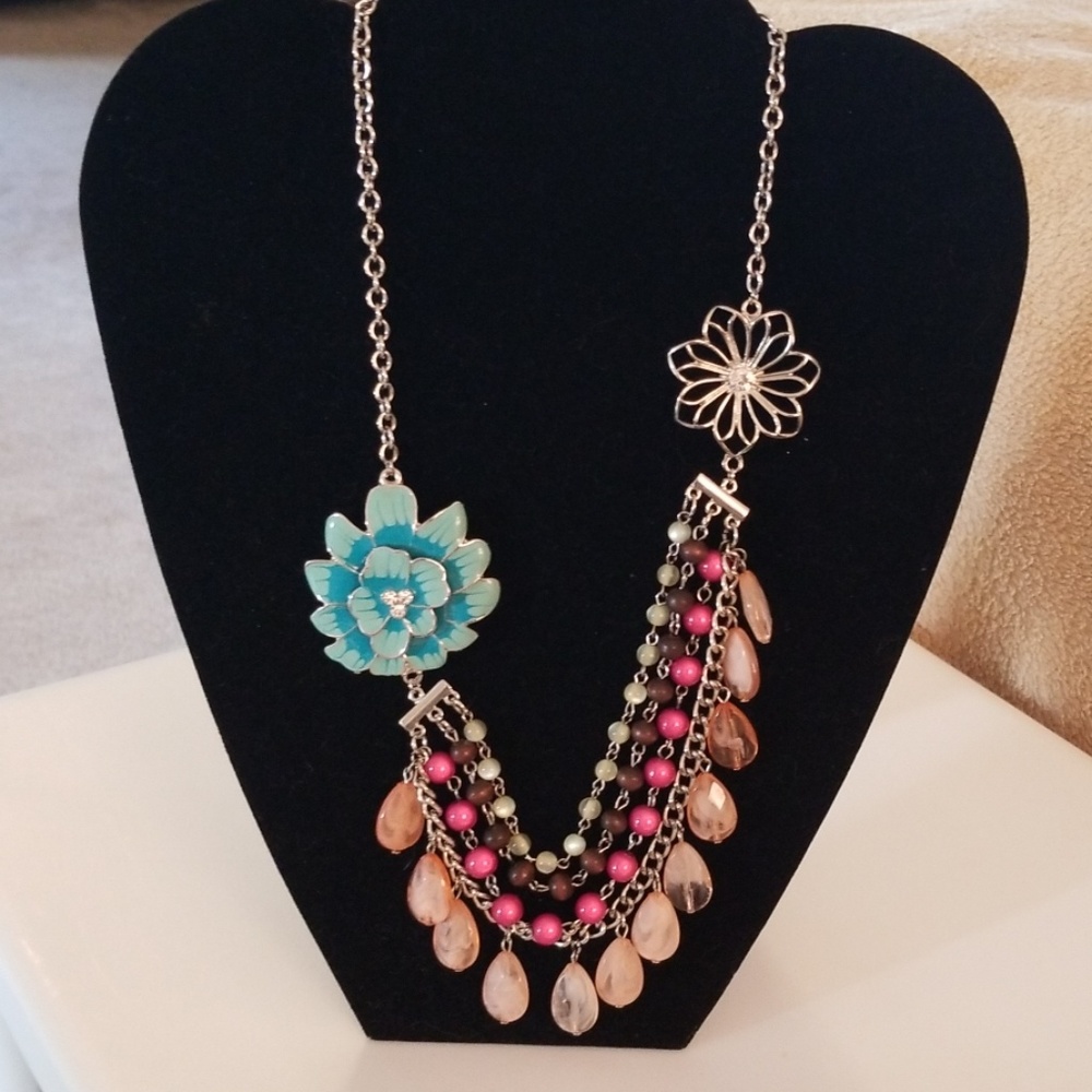 Gorgeous estate necklace